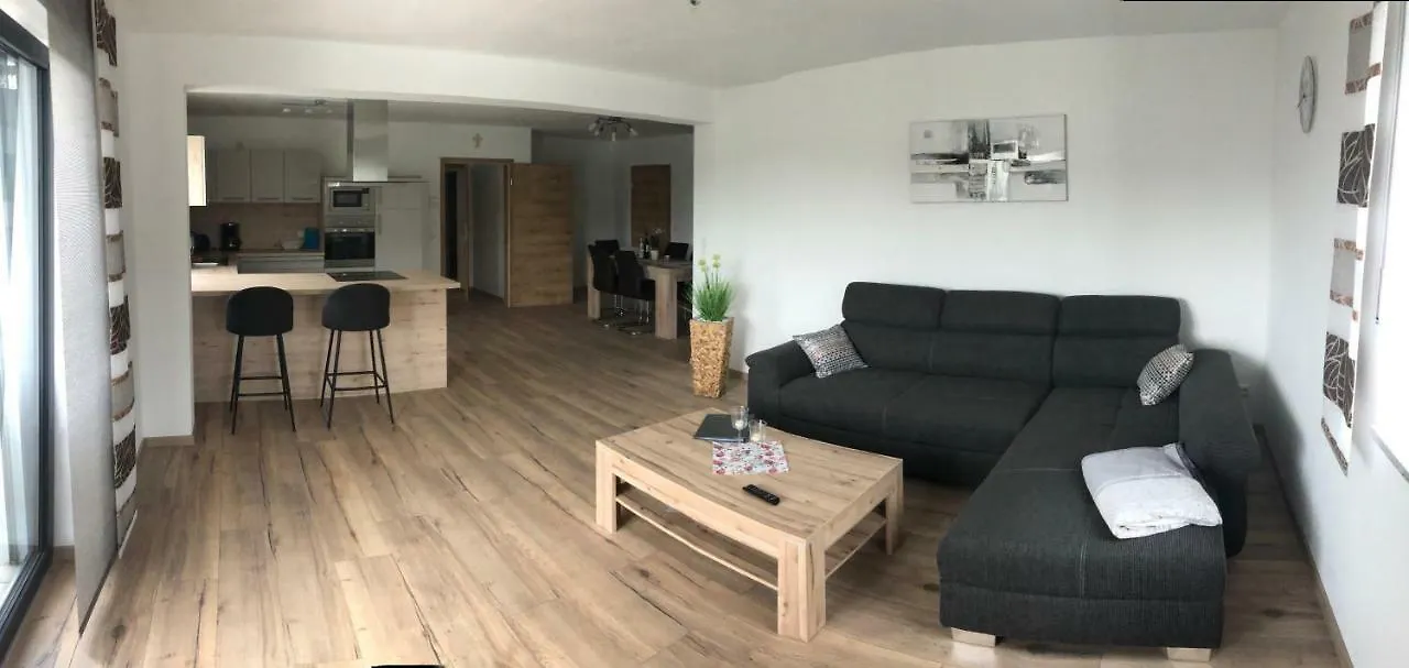 Apartment Landhaus Ferienwohnungen mit Pool und Wellness Neukirchen-Balbini